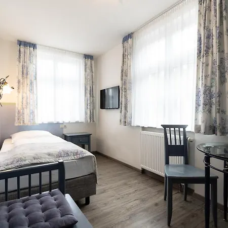Roessle Hotel 3*