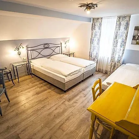 Roessle Hotel