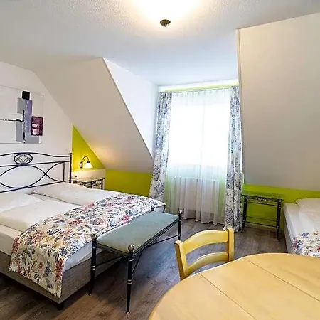 Roessle Hotel